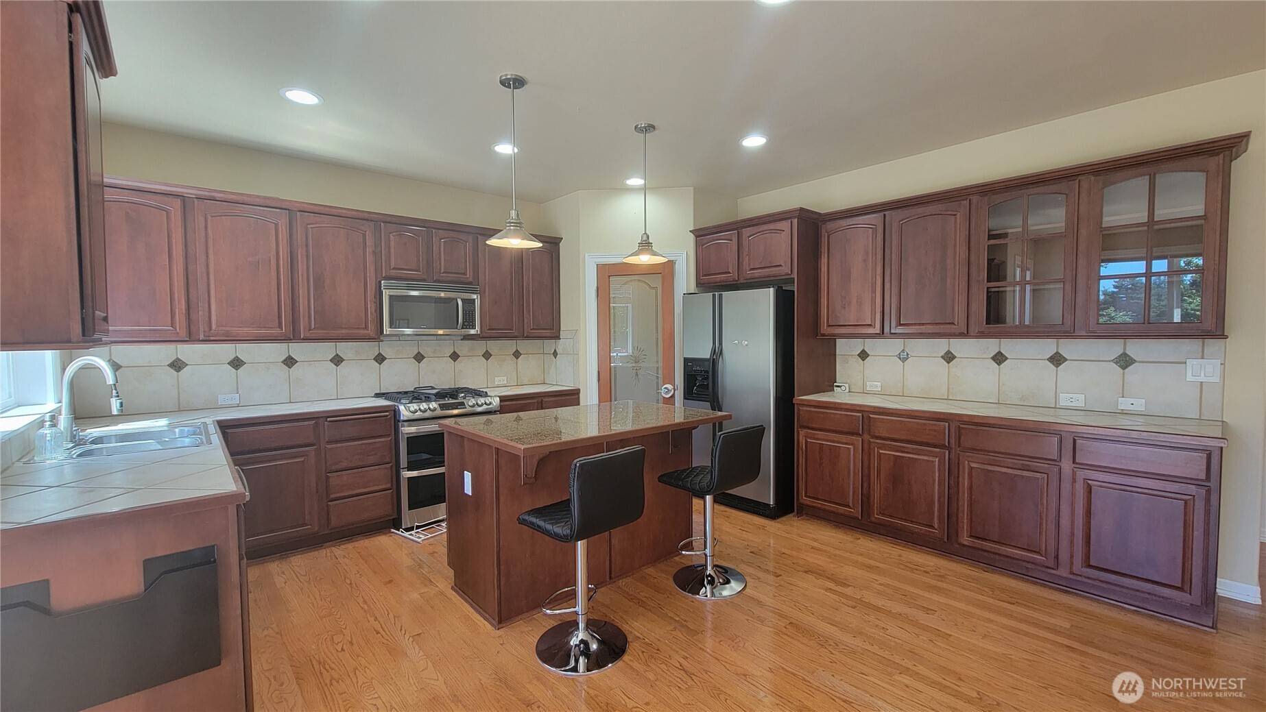 Maple Valley, WA 98038,23043 SE 263rd ST