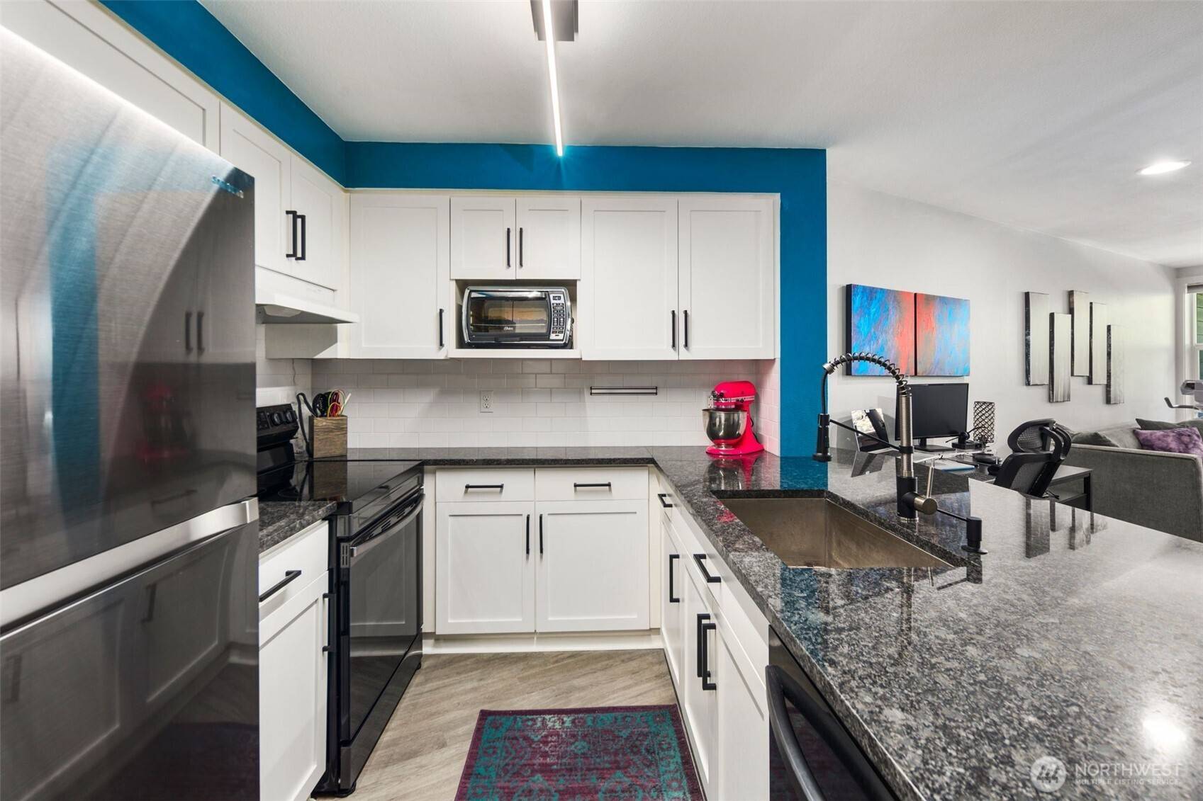 Seattle, WA 98102,232 Belmont AVE E #202