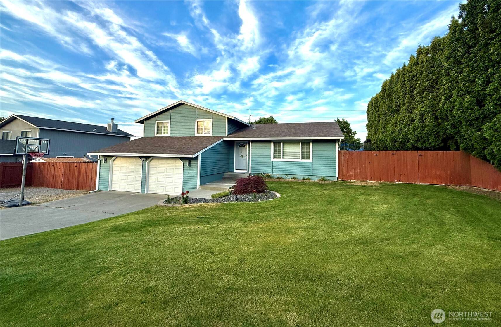 Richland, WA 99352,2404 Mark AVE