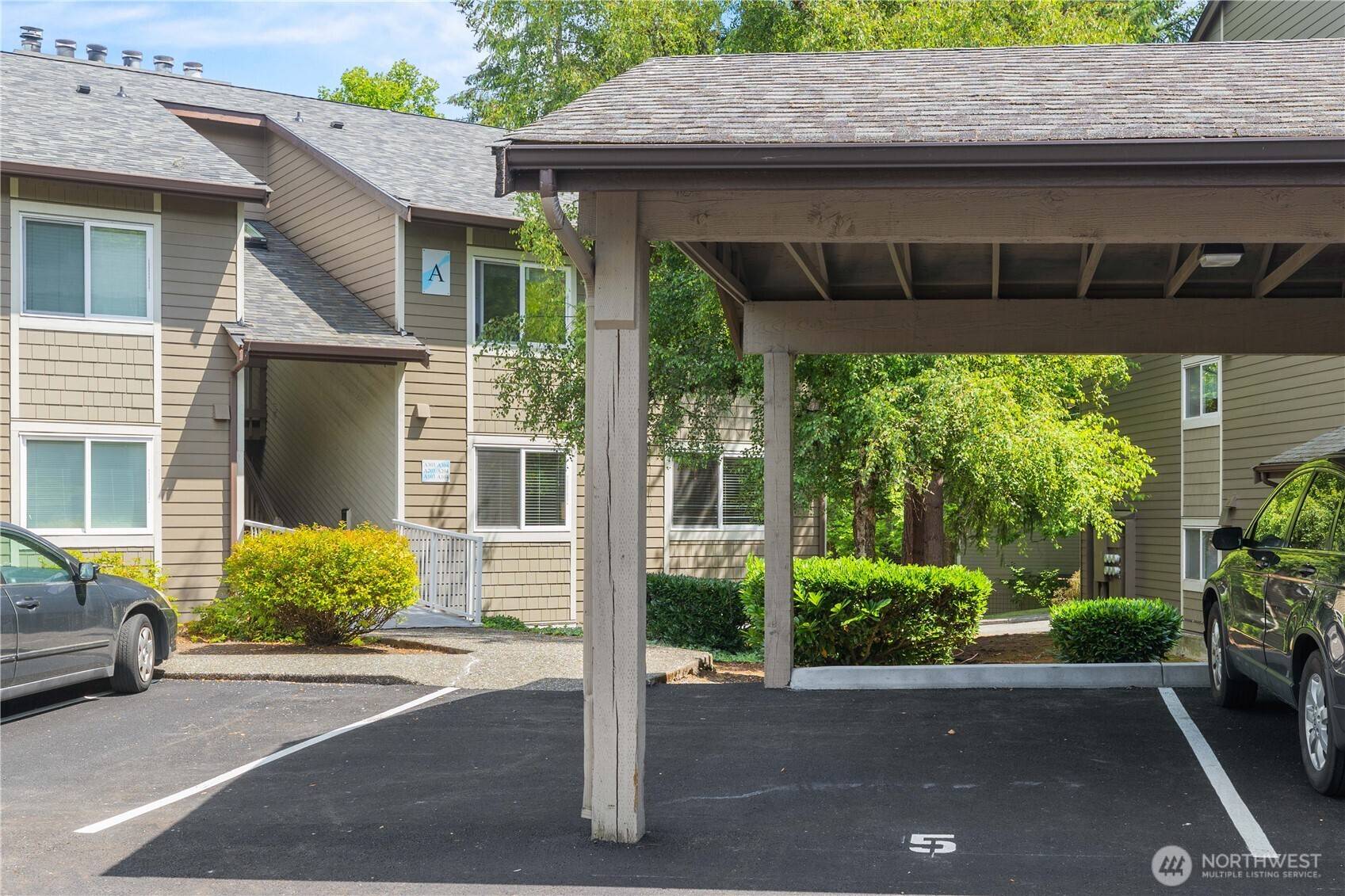Issaquah, WA 98027,200 Mt Park BLVD SW #A204