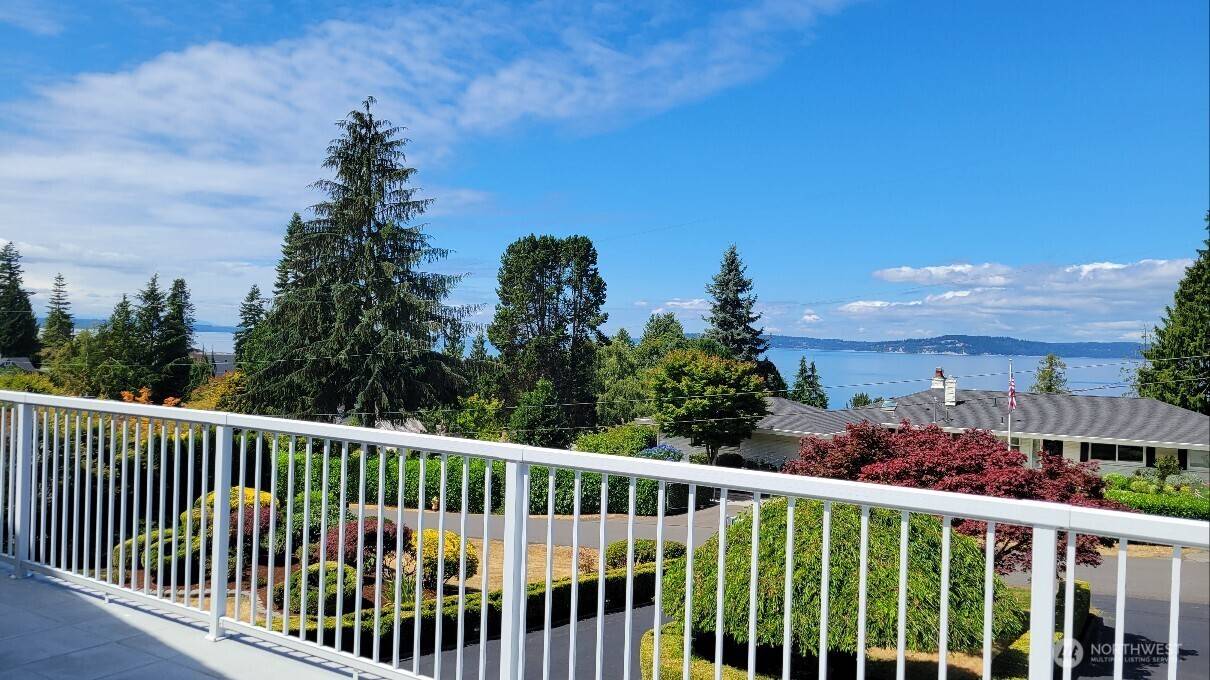 Edmonds, WA 98026,8308 Frederick PL