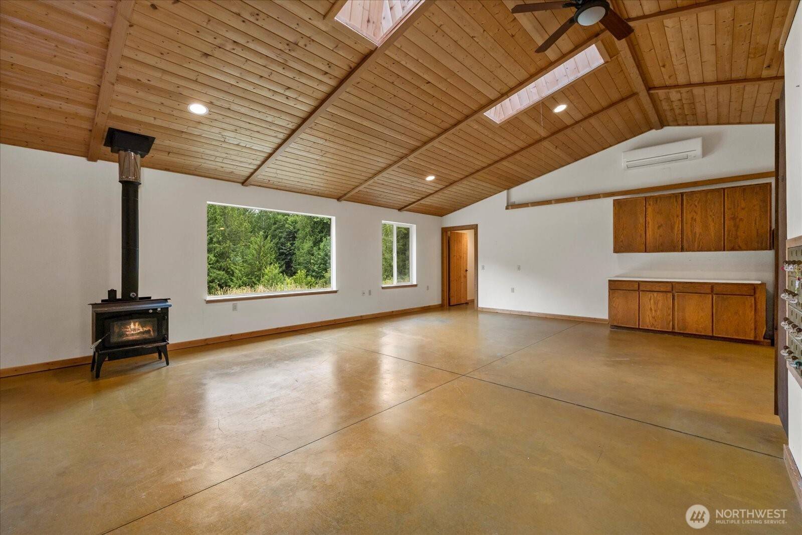 Concrete, WA 98237,7609 Pressentin CT