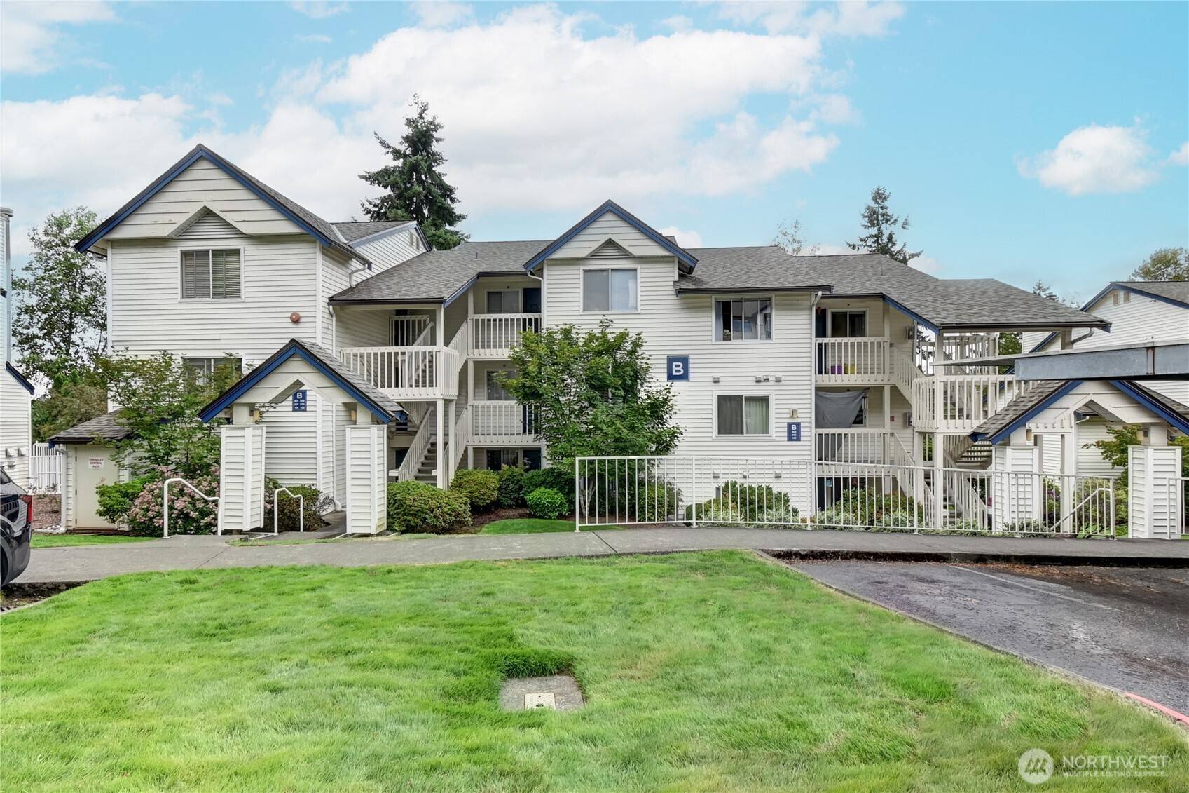 Renton, WA 98056,5000 Lake Washington BLVD NE #B201