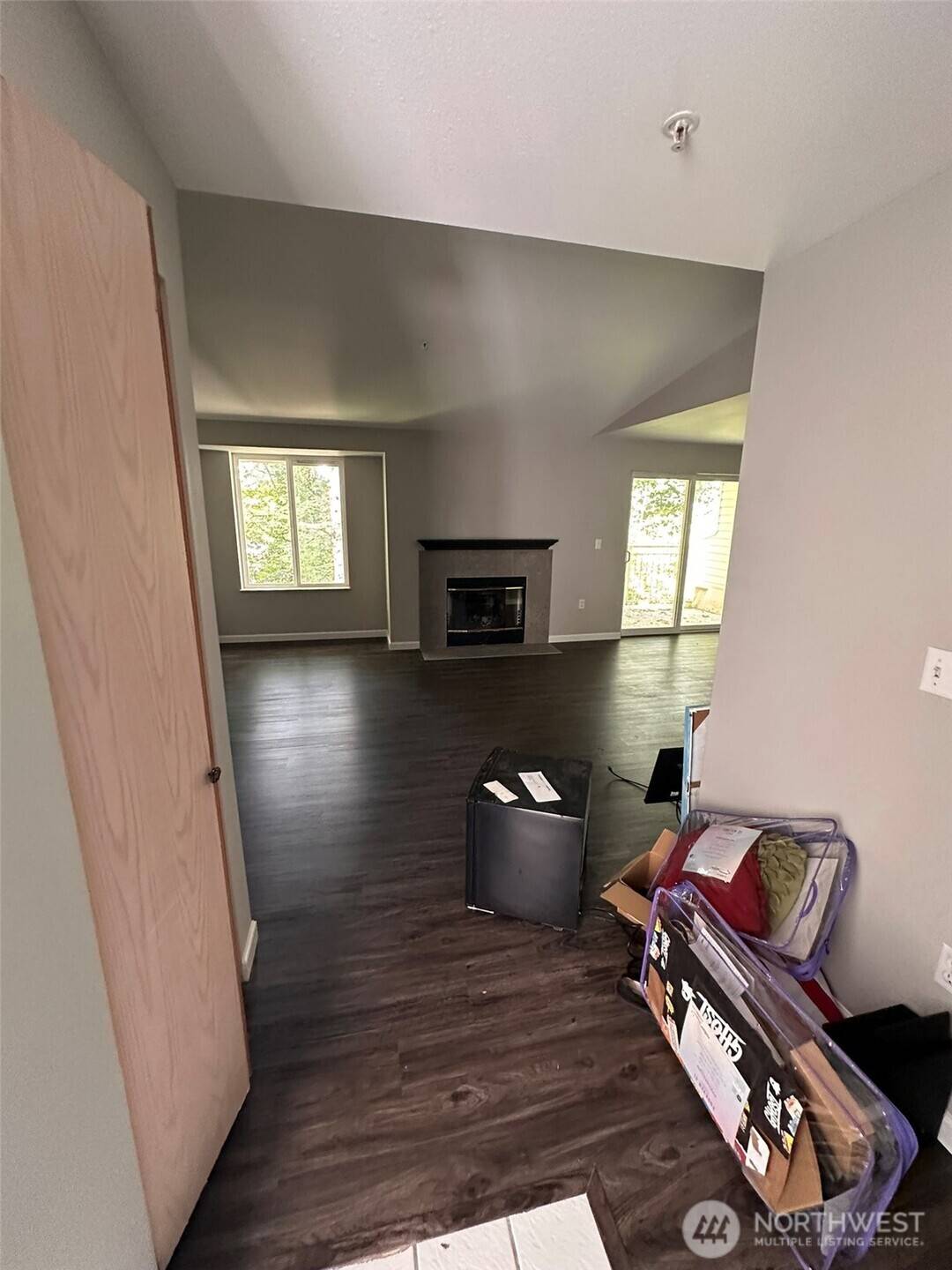 Renton, WA 98055,11002 SE Petrovitsky RD #F302