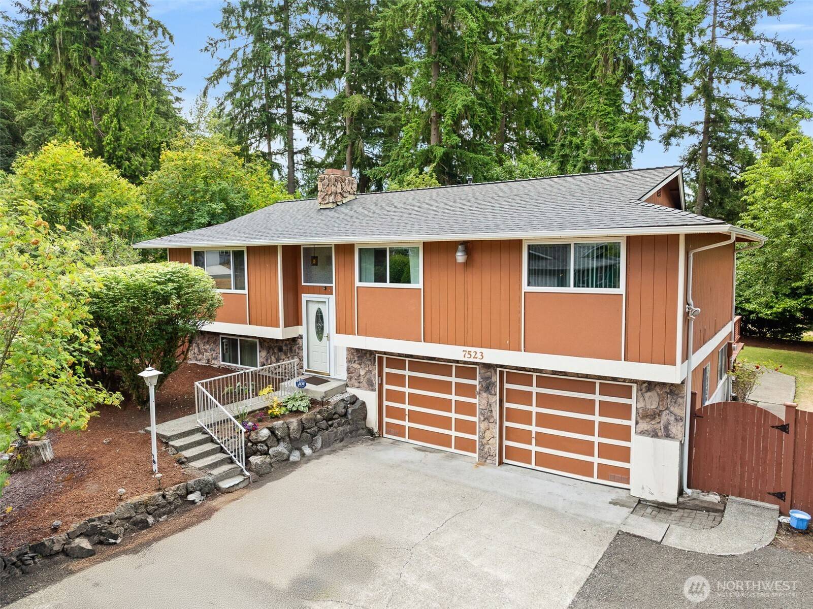 Lacey, WA 98503,7523 13th AVE SE
