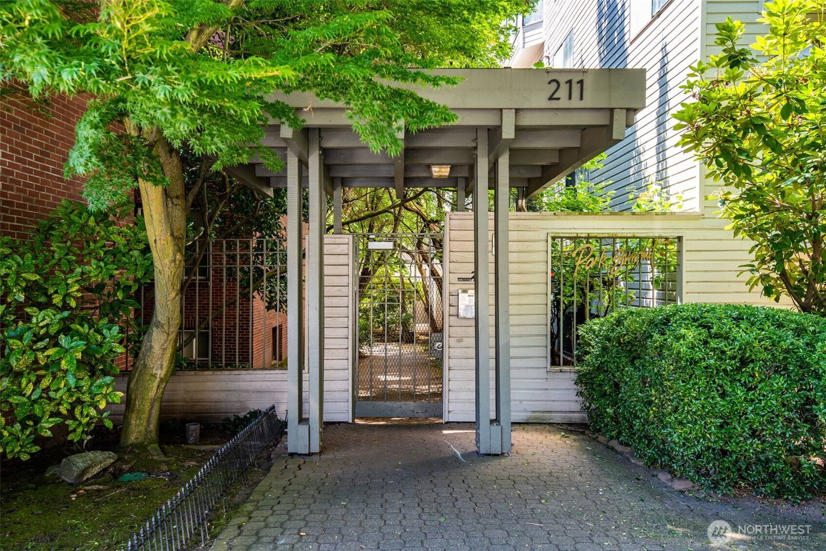 Seattle, WA 98102,211 E Summit AVE #S117