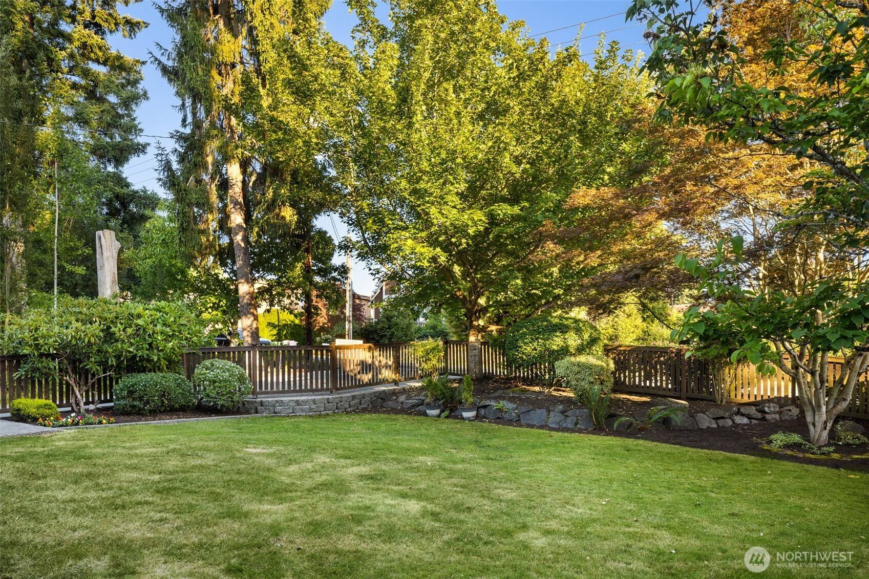 Kirkland, WA 98033,112 18th AVE