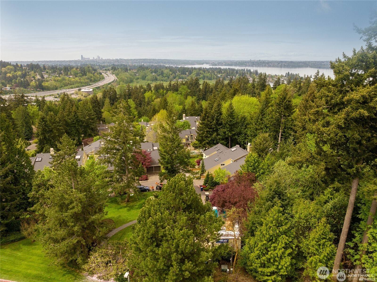 Kirkland, WA 98033,11122 NE 41st DR #37