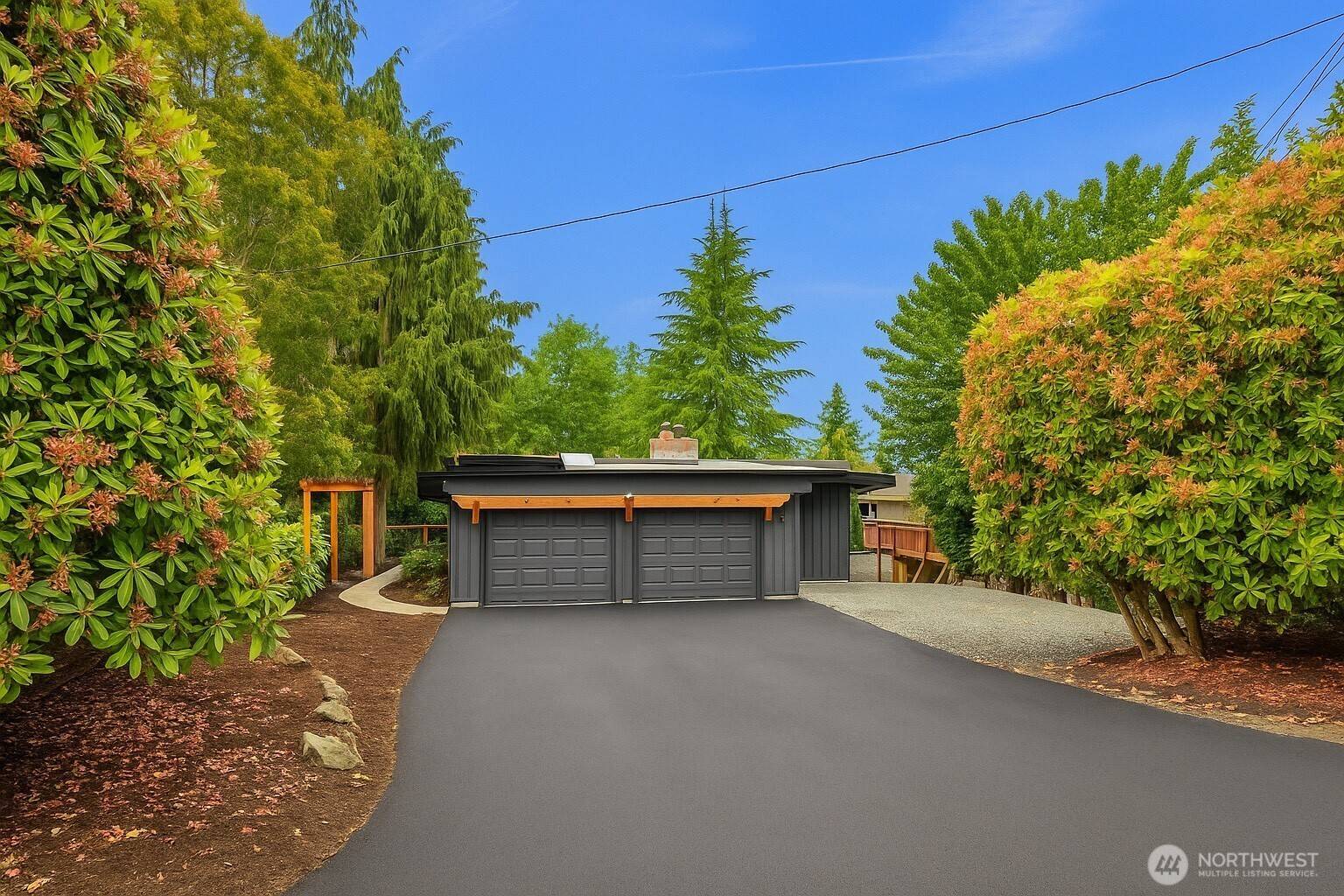 Everett, WA 98203,406 Center PL
