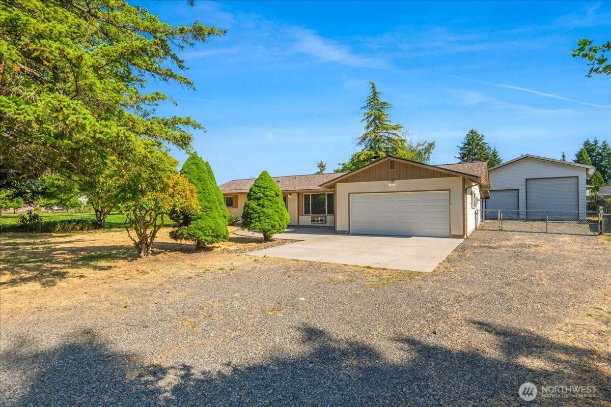 Castle Rock, WA 98611,421 Waters RD