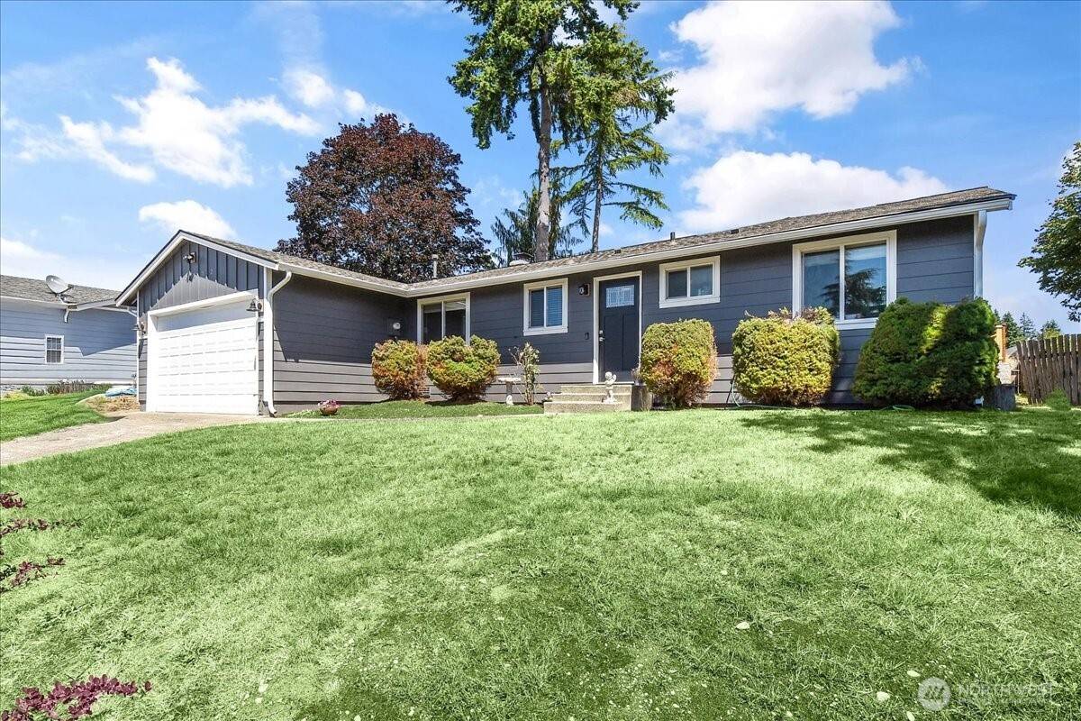 Federal Way, WA 98003,30332 10th AVE S