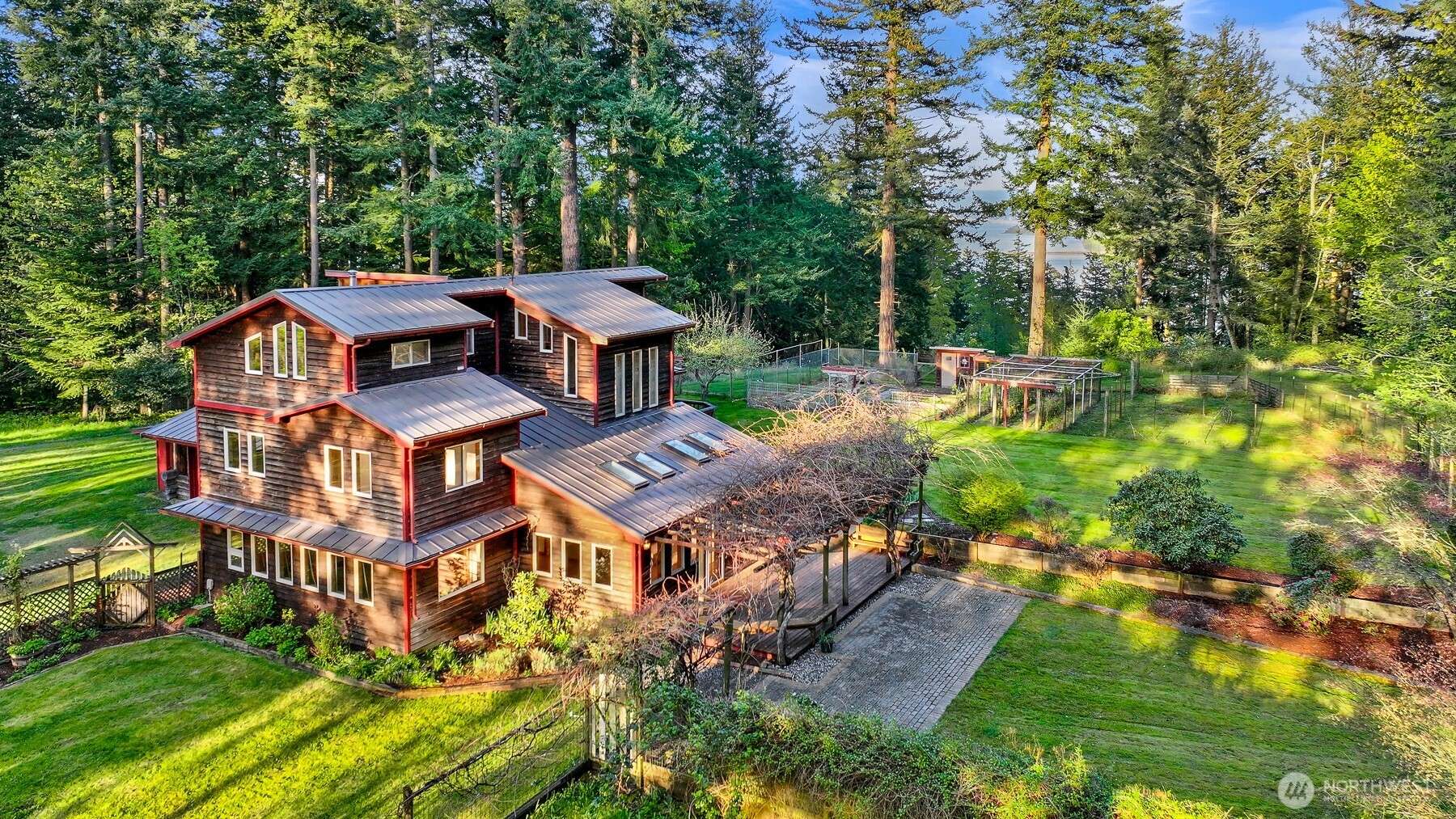 Lummi Island, WA 98262,3542 Constitution RD