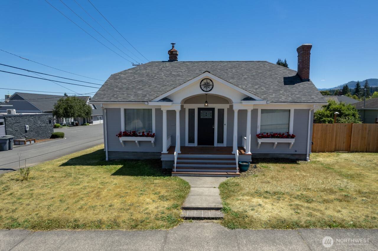 Port Angeles, WA 98362,815 S Oak
