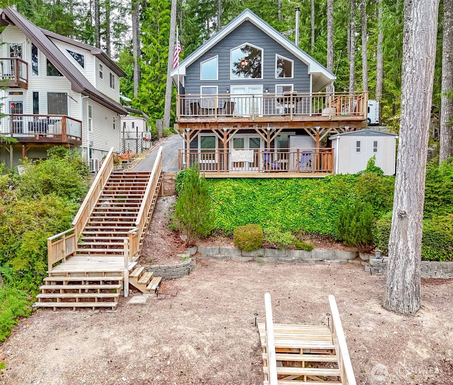 Tahuya, WA 98588,192 NE Lake DR