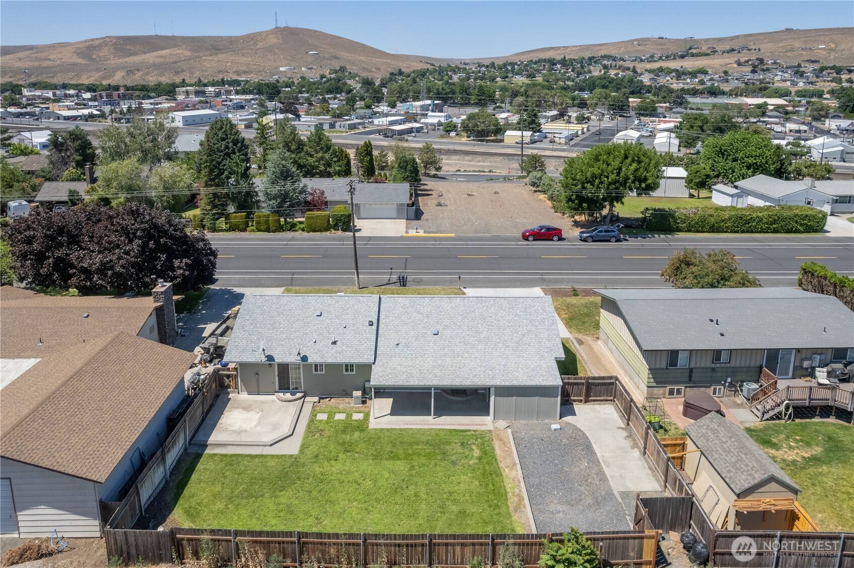 Ephrata, WA 98823,230 D ST NE