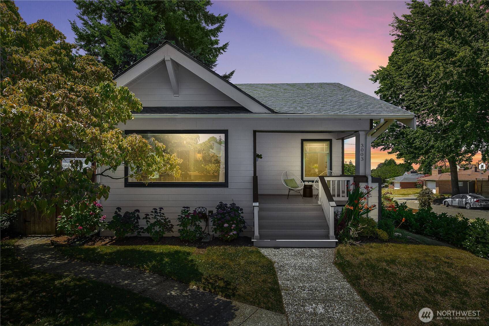 Seattle, WA 98116,3003 44th AVE SW
