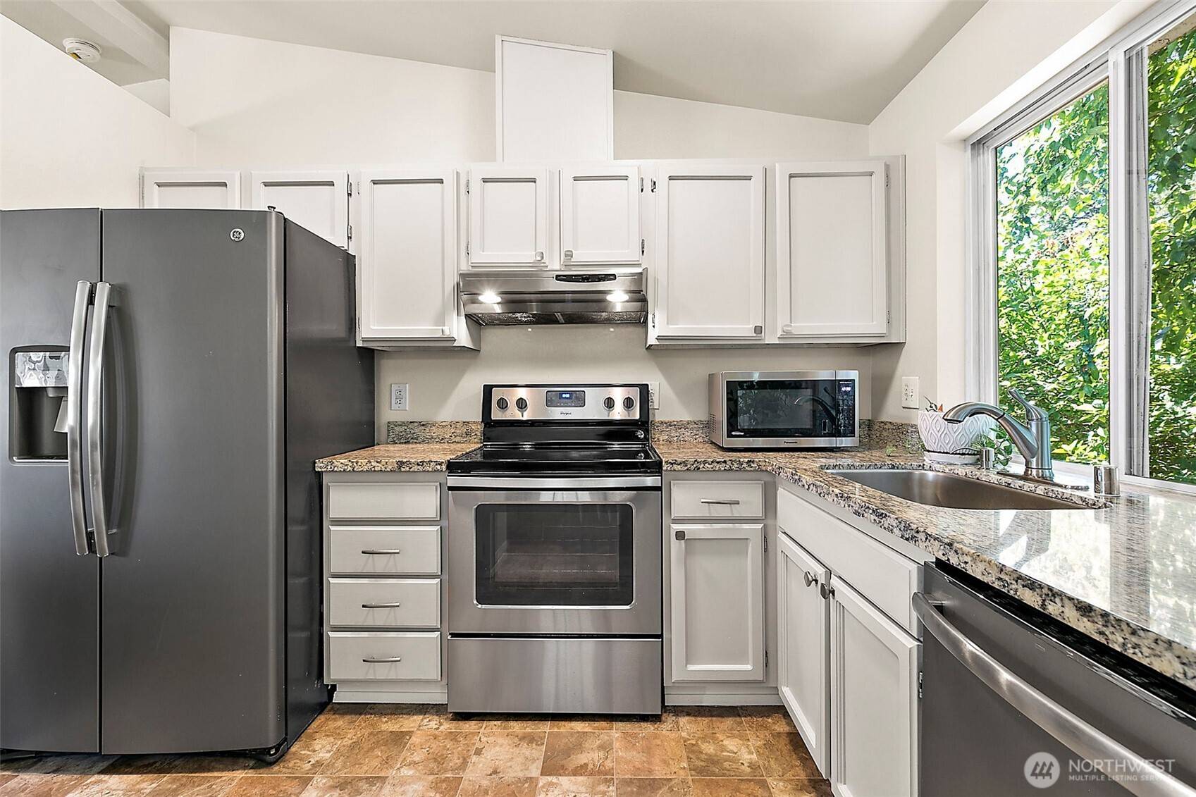 Maple Valley, WA 98038,26603 220th PL SE