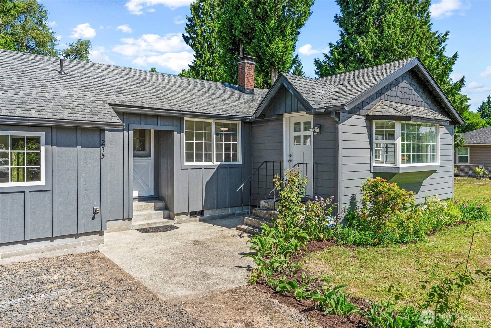 Longview, WA 98632,255 Douglas ST