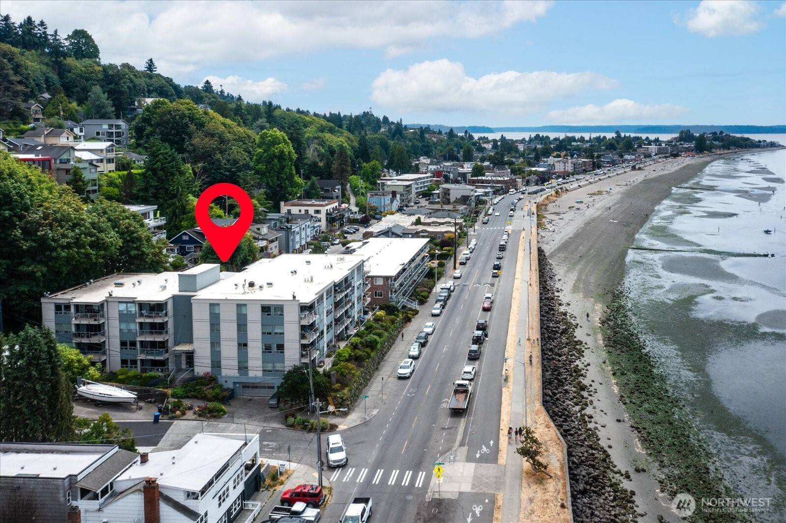 Seattle, WA 98116,2200 Alki AVE SW #203
