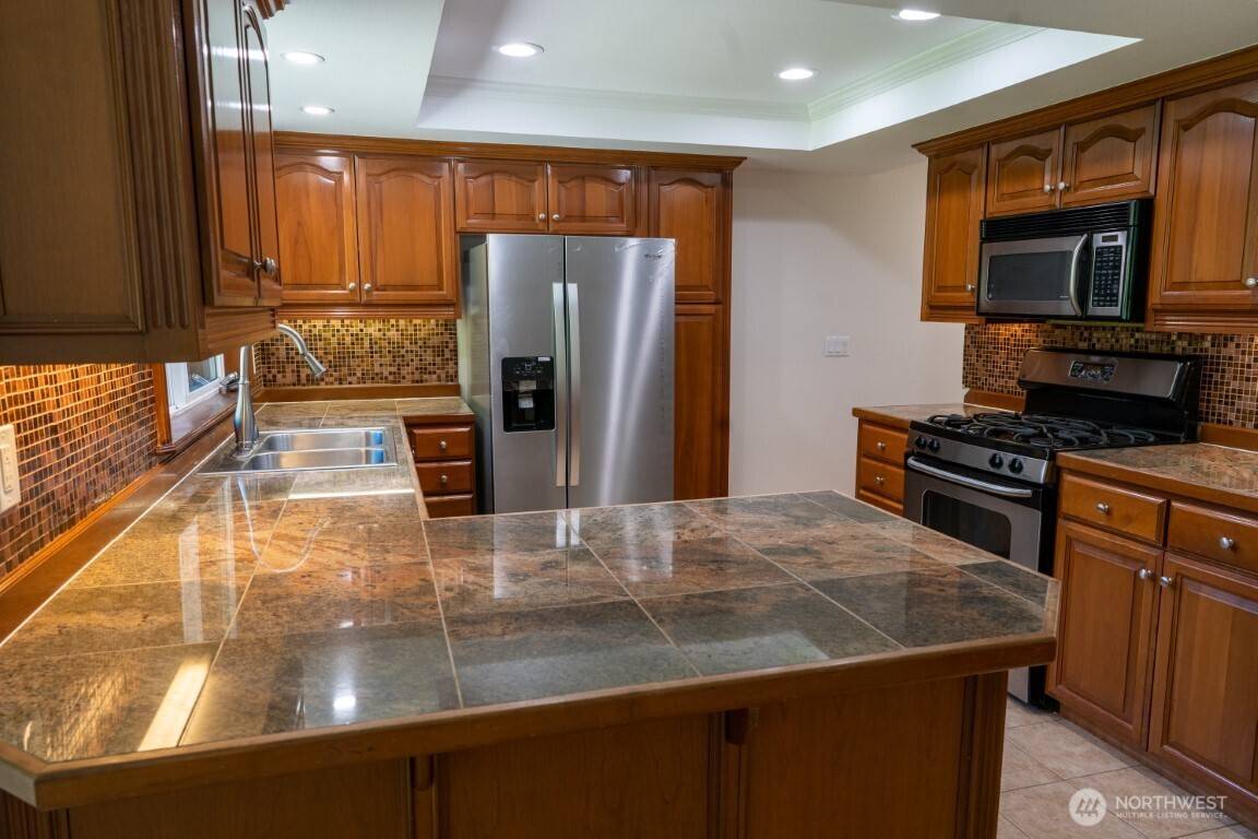 Sammamish, WA 98075,25218 SE 31st PL