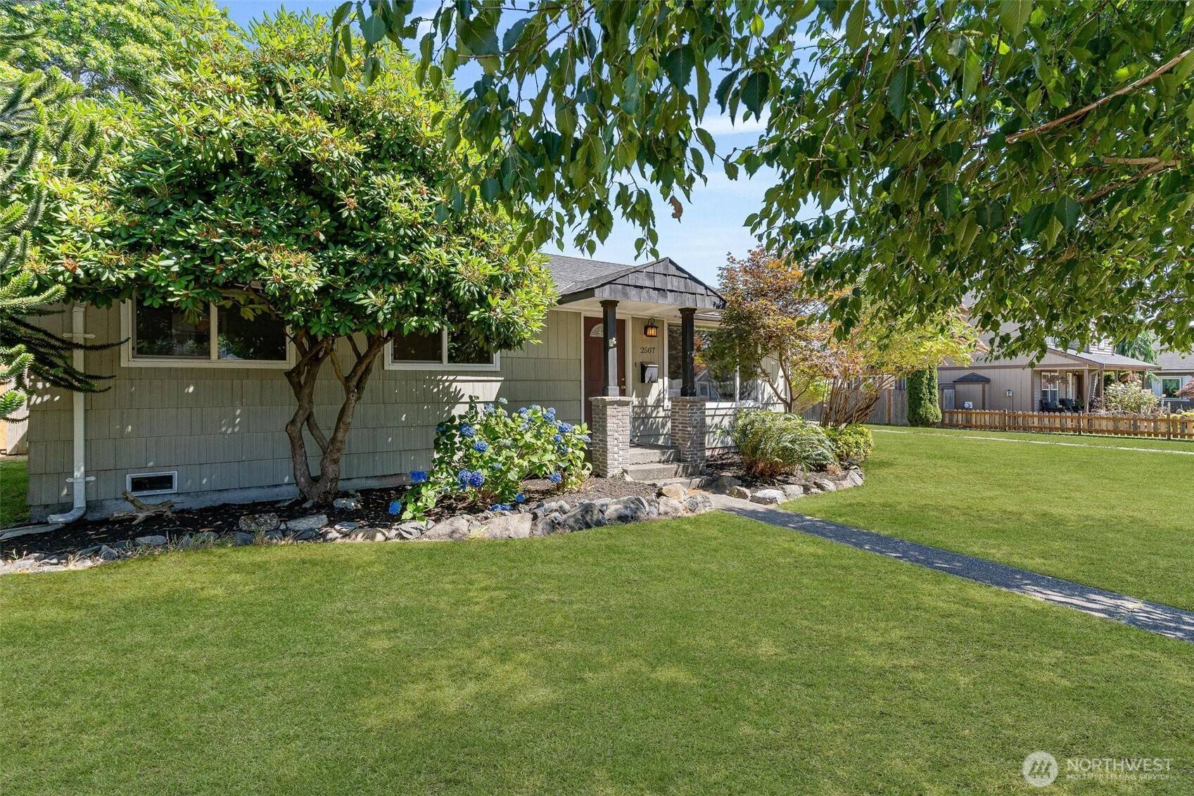 Everett, WA 98201,2507 State ST
