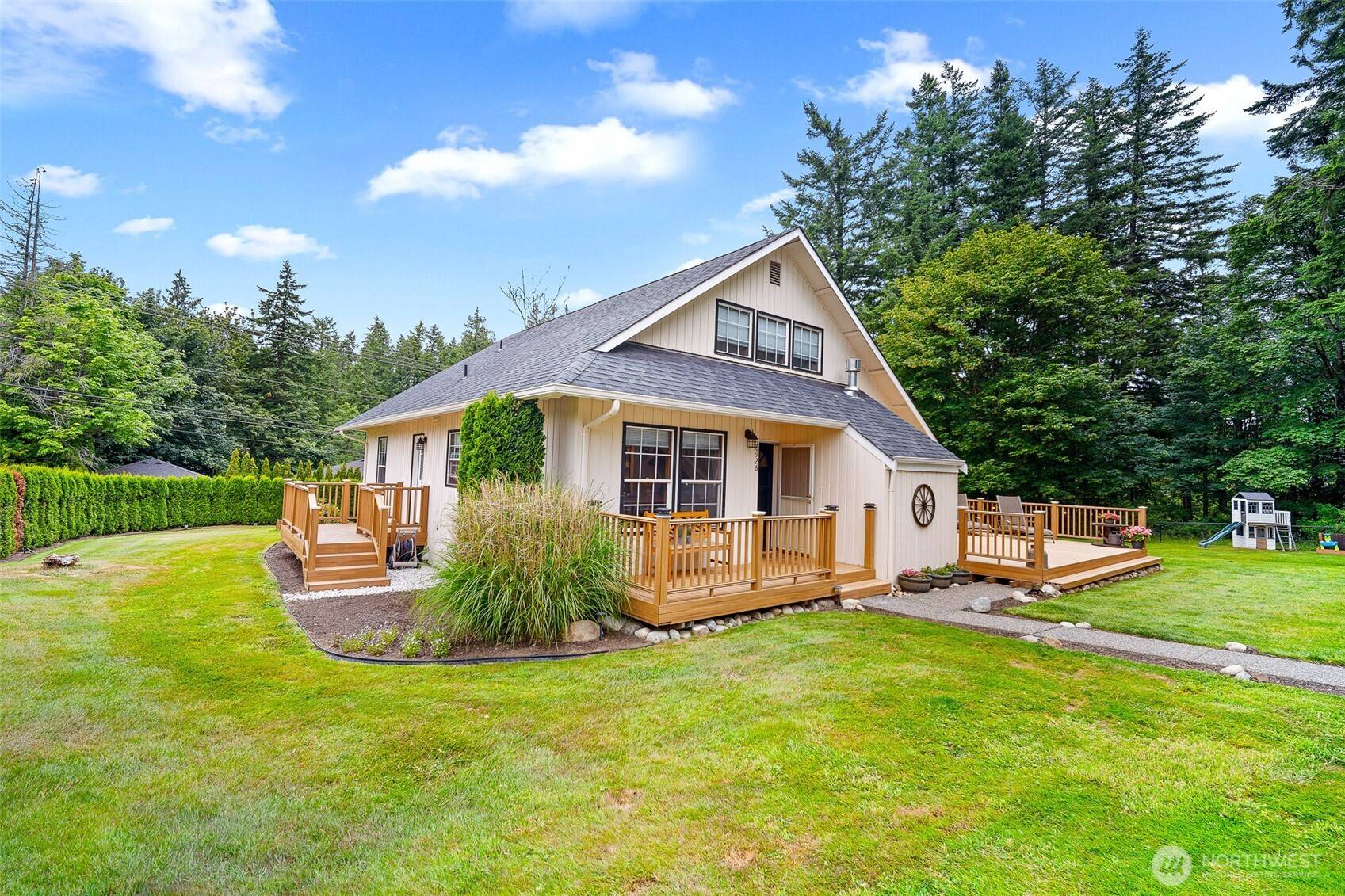 Stanwood, WA 98292,8926 Lakewood RD