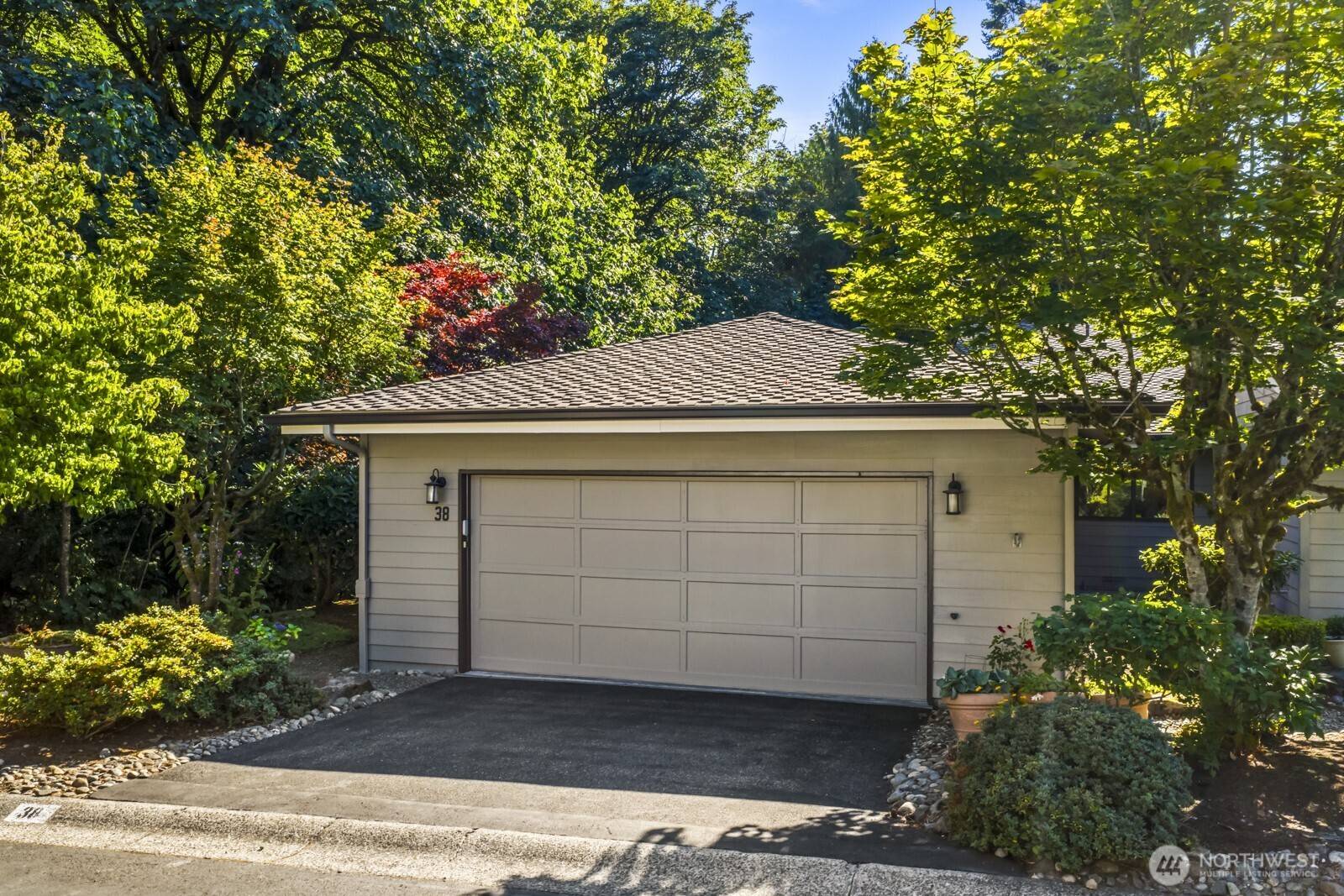 Mill Creek, WA 98012,15800 Village Green DR #38