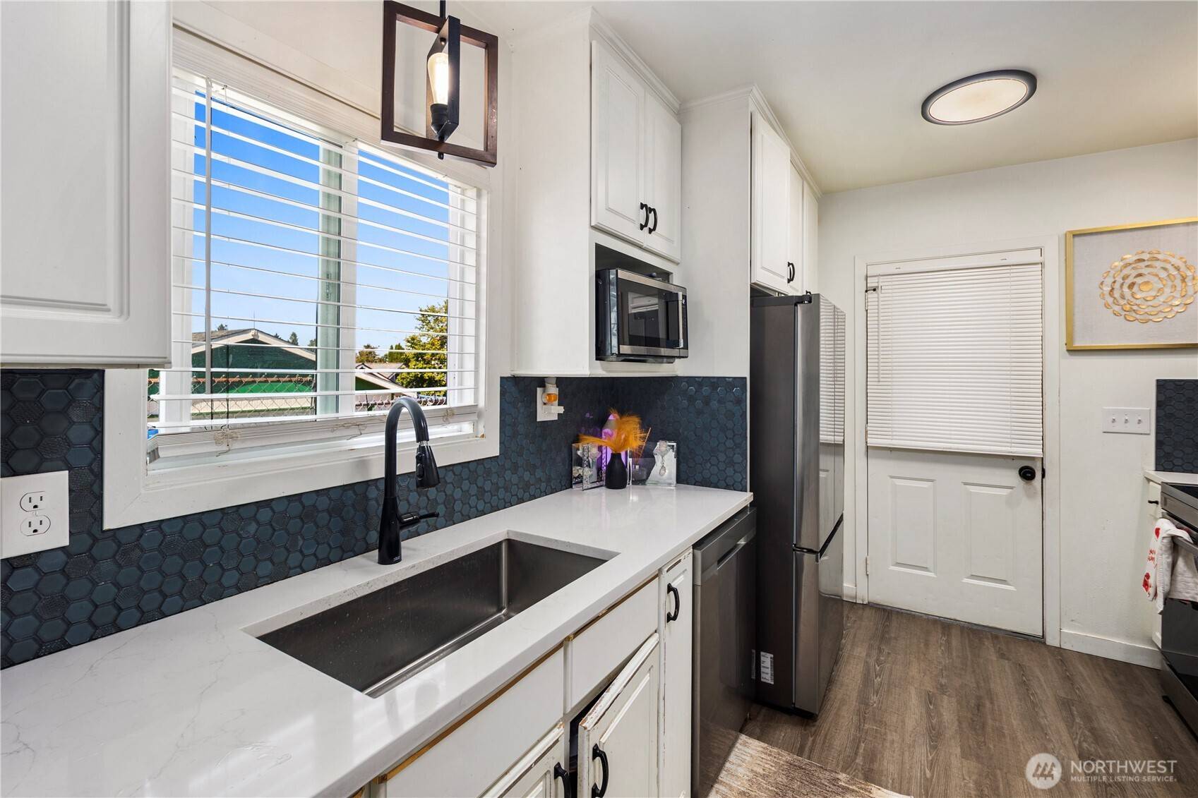 Tacoma, WA 98404,3633 E J ST