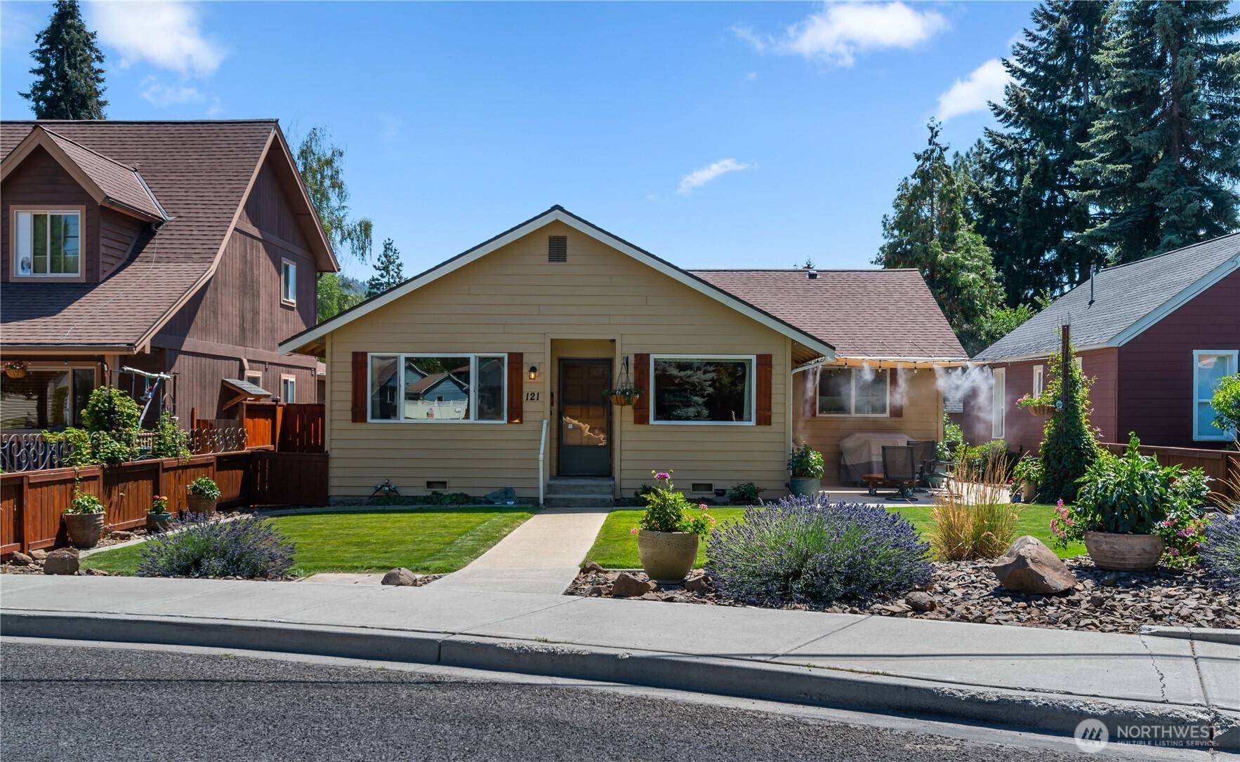 Leavenworth, WA 98826,121 Benton ST