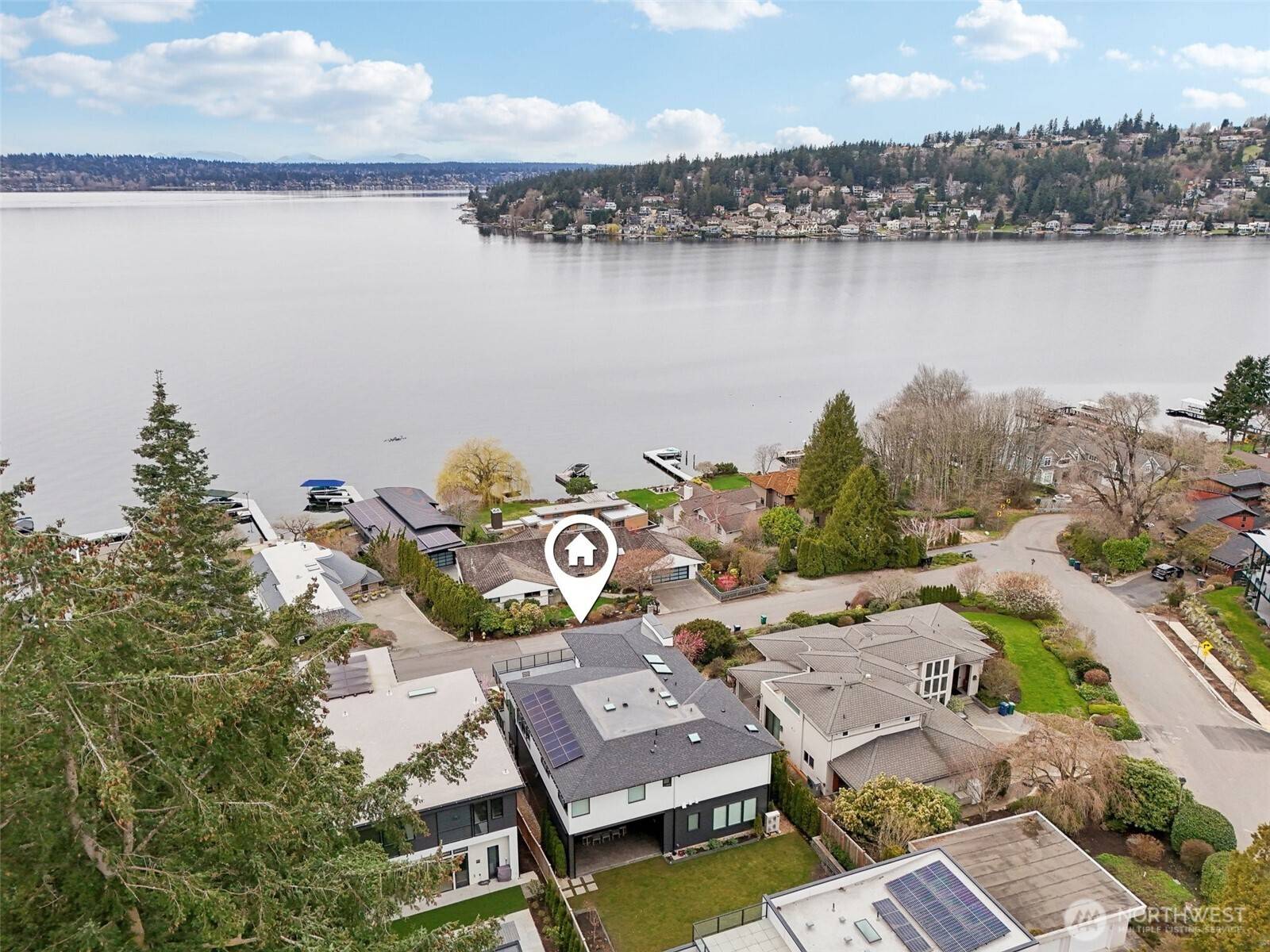 Kirkland, WA 98033,1658 10th ST W
