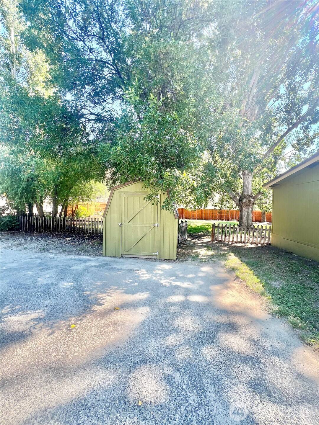 Tonasket, WA 98855,271 A Highway 20