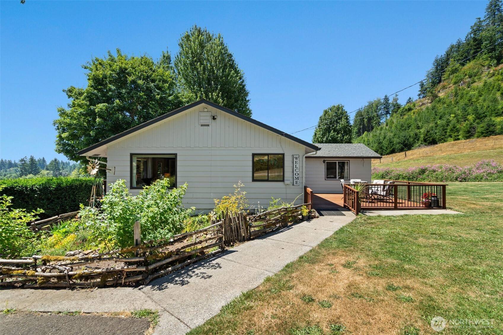 Ariel, WA 98603,8054 Lewis River RD