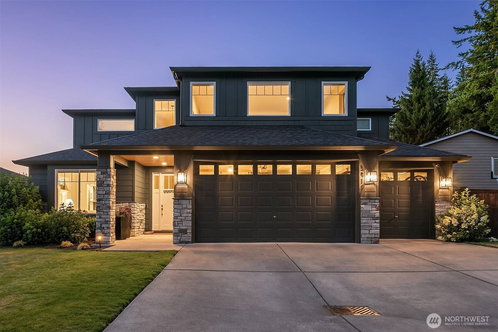 Edmonds, WA 98026,8411 202nd ST SW