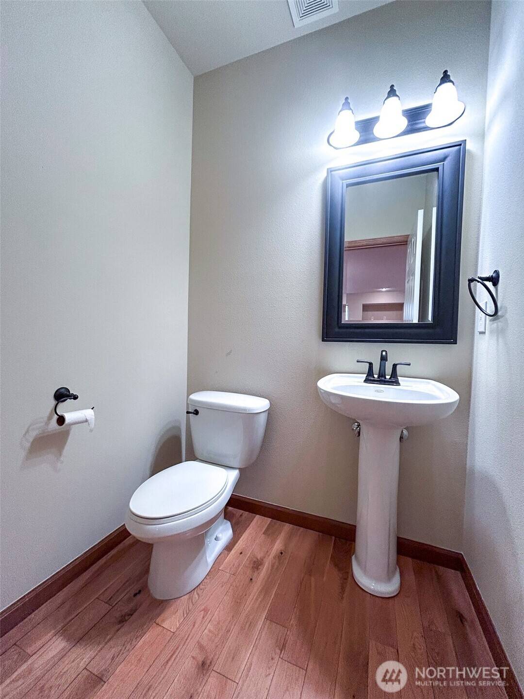 Edmonds, WA 98026,23133 87th Ave W