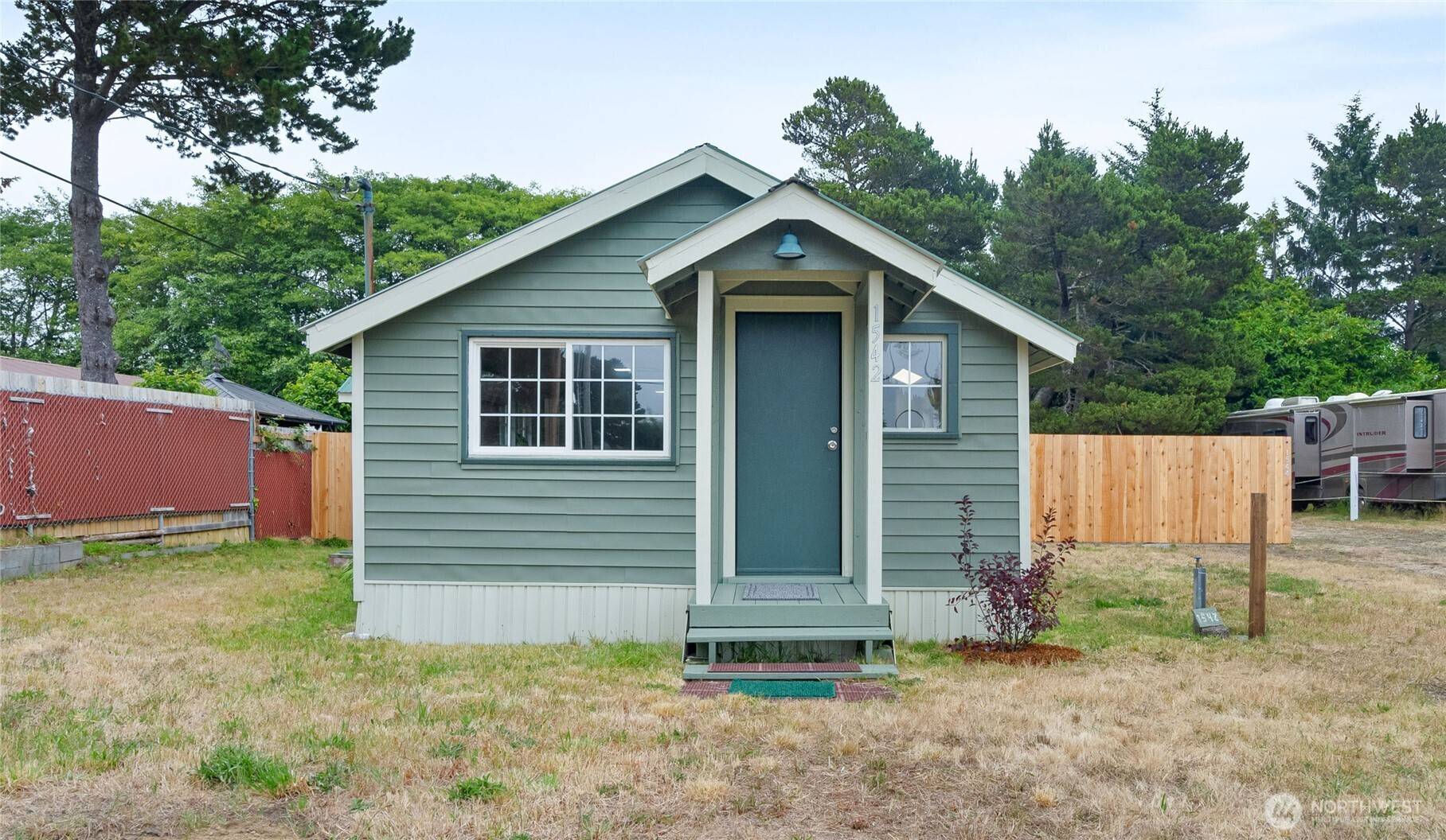 Grayland, WA 98547,1542 State Route 105