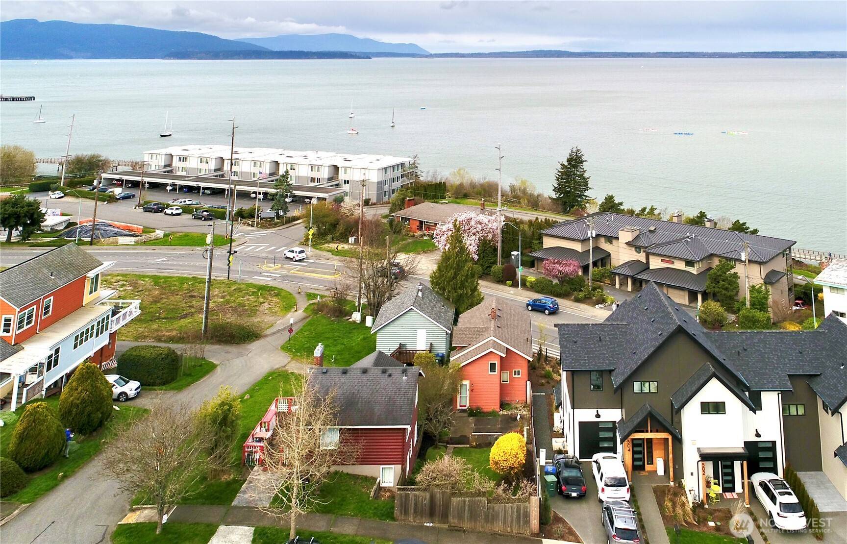 Bellingham, WA 98225,522 12th ST