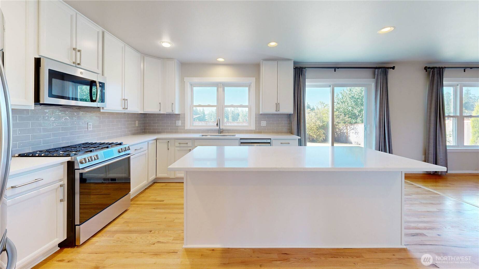 University Place, WA 98467,6502 61st ST W