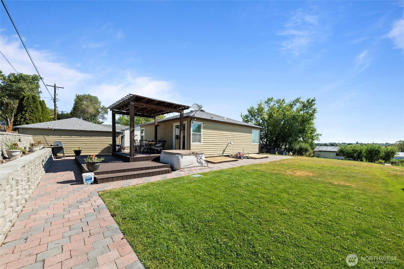 Ephrata, WA 98823,111 Fairview Pl
