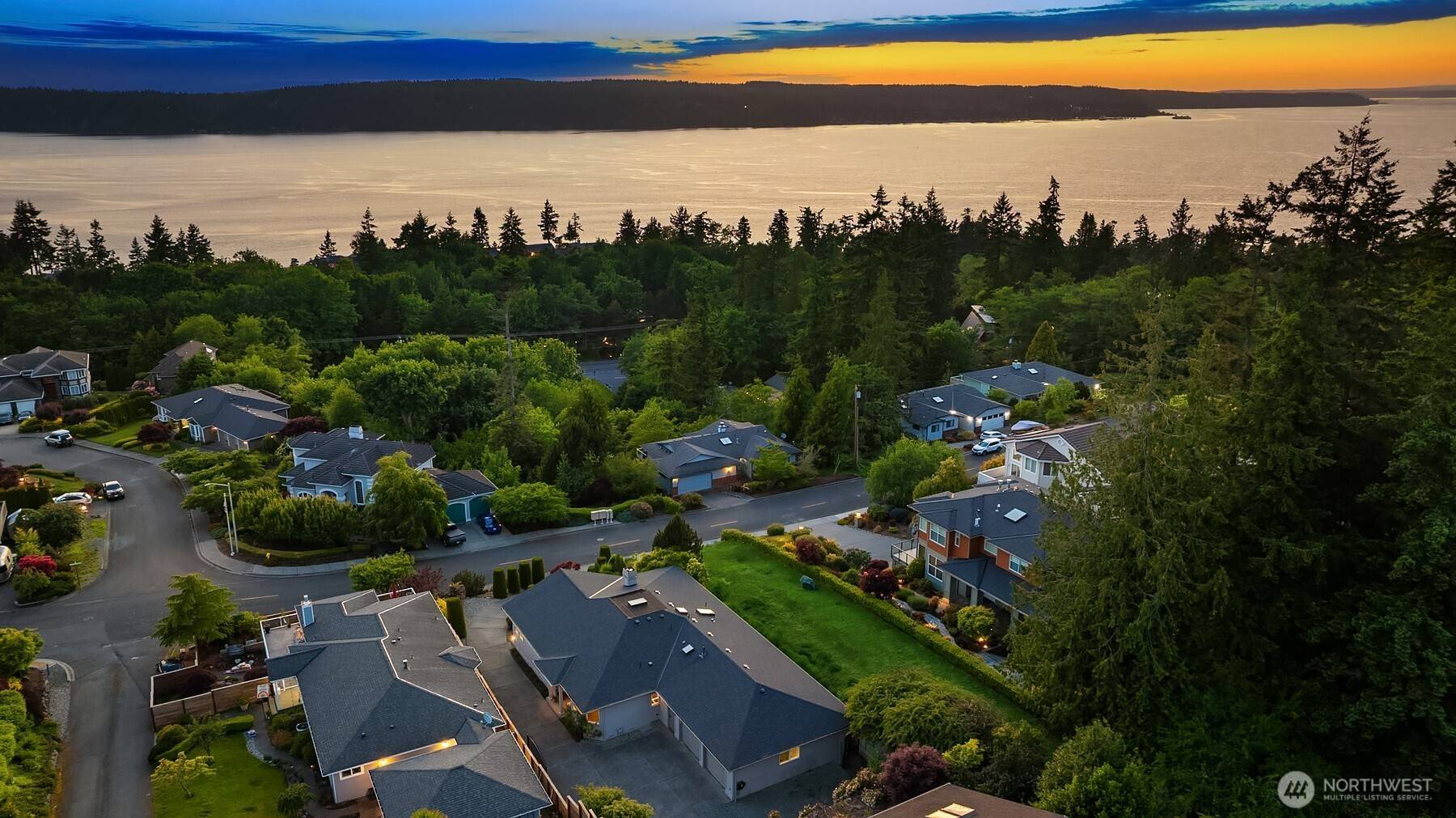 Mukilteo, WA 98275,1602 Washington AVE