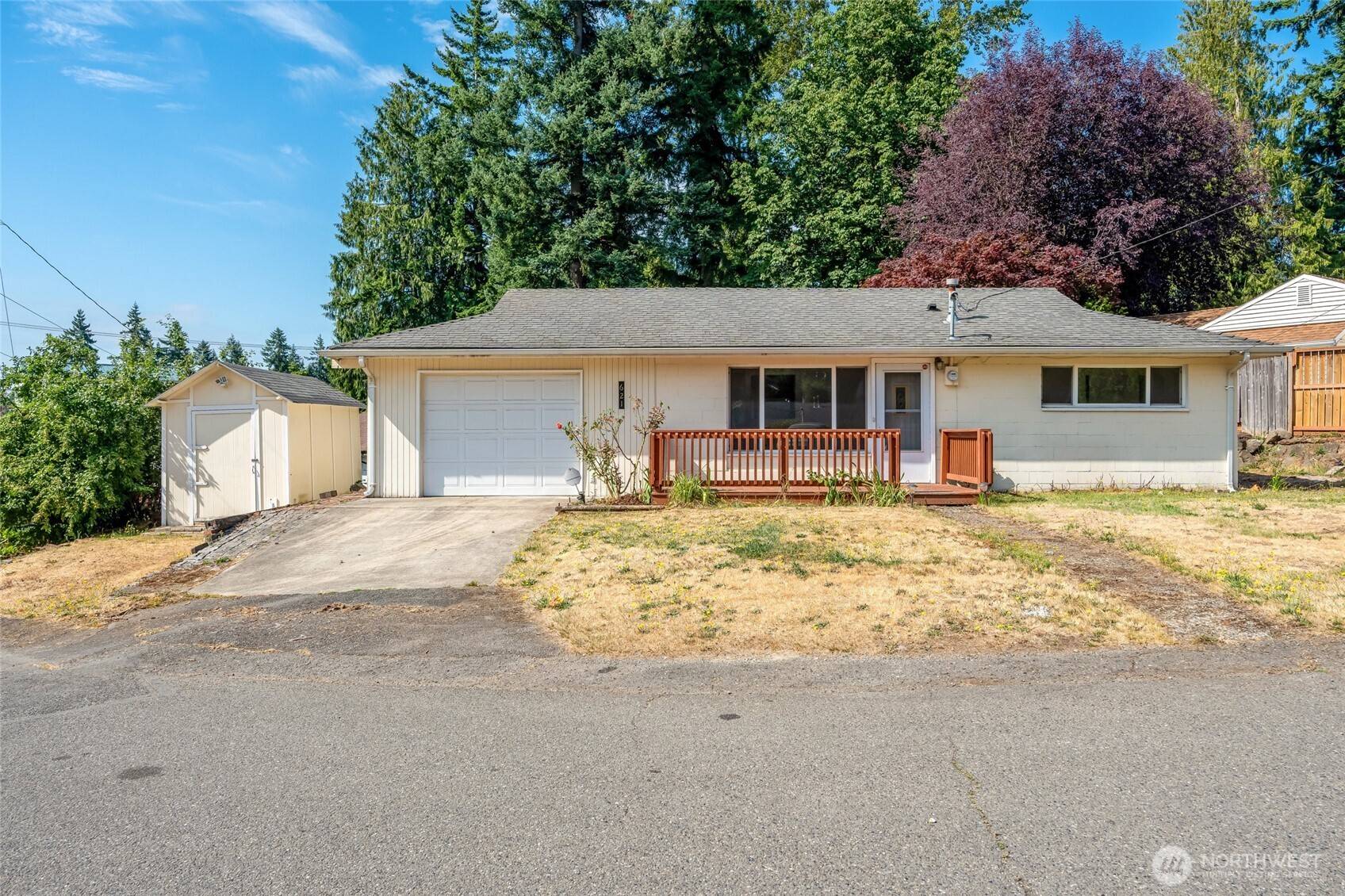 Renton, WA 98056,621 Tacoma AVE NE