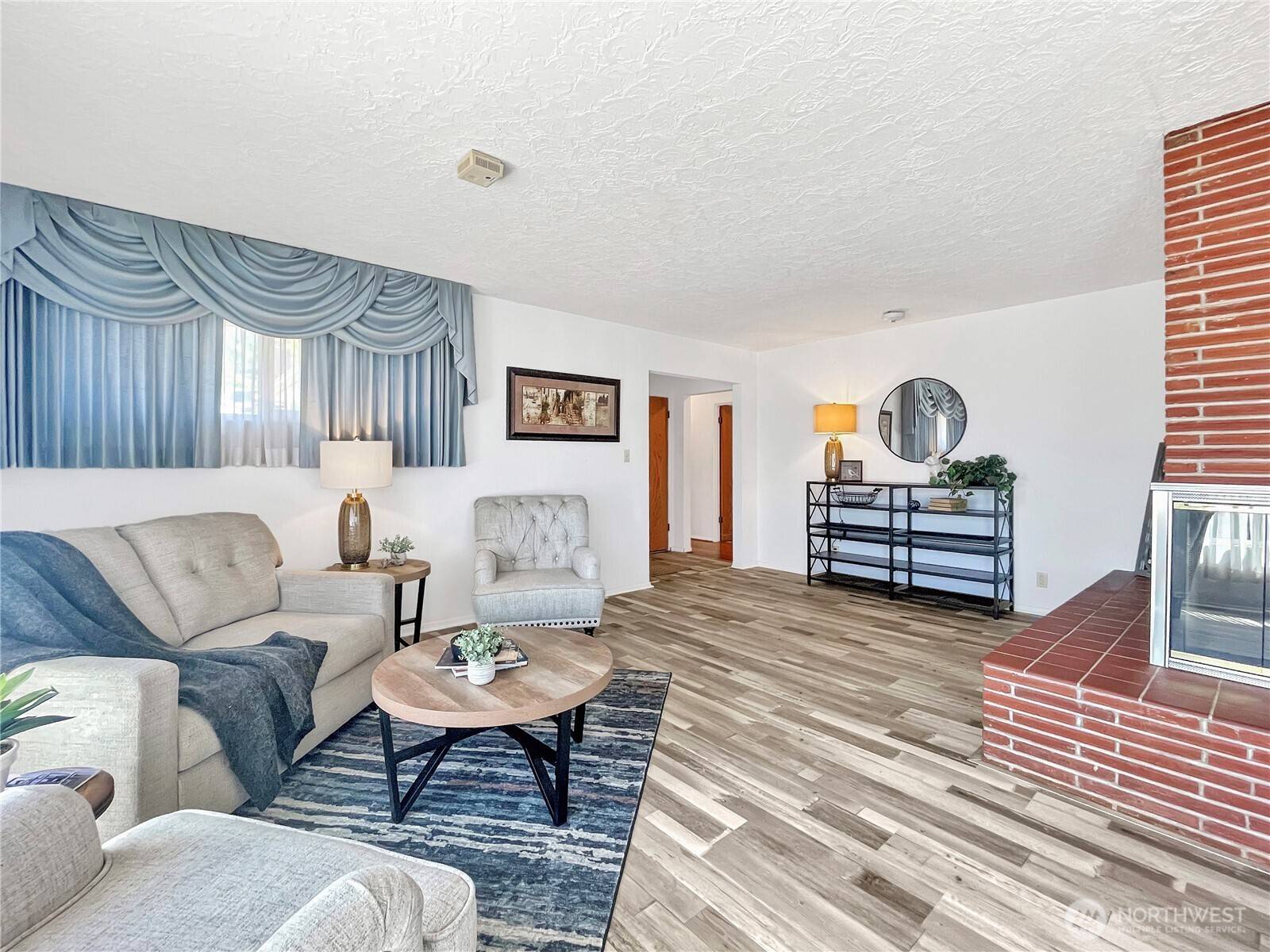 Longview, WA 98632,2116 Cascade WAY