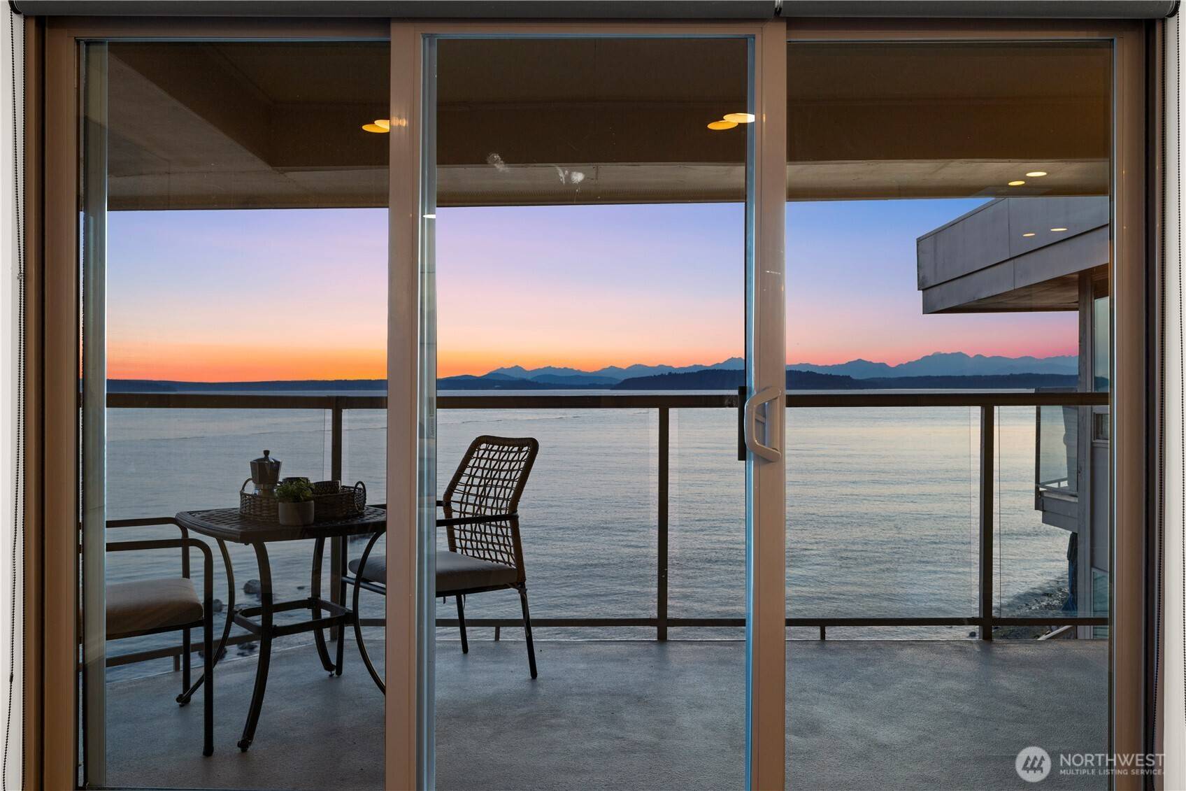 Seattle, WA 98116,3633 Beach DR SW #402