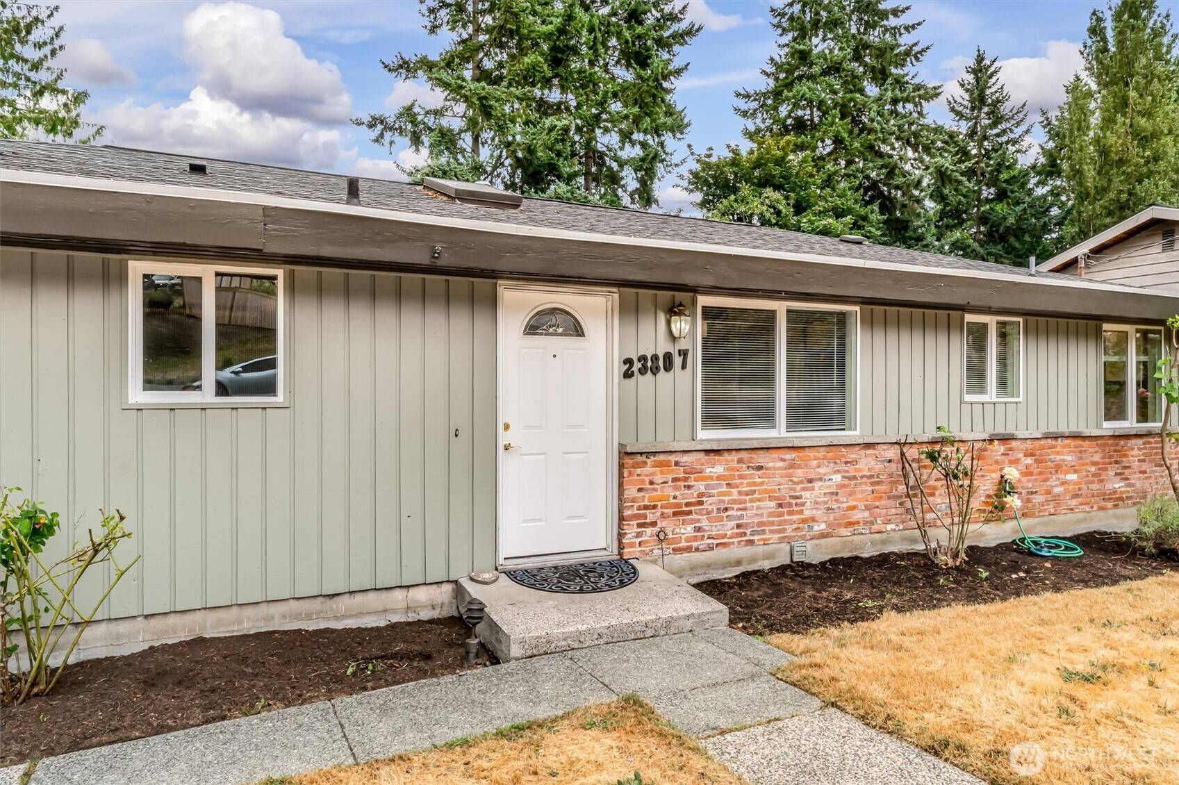 Edmonds, WA 98026,23807 80th AVE W