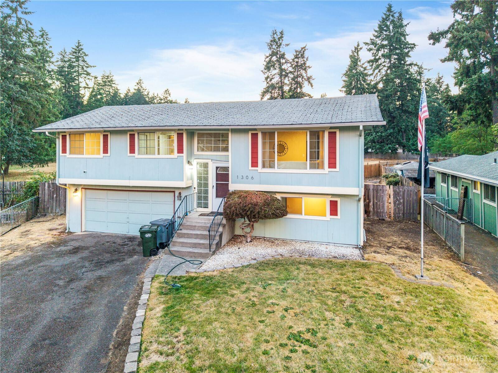 Tacoma, WA 98445,1306 Sherwood CT E