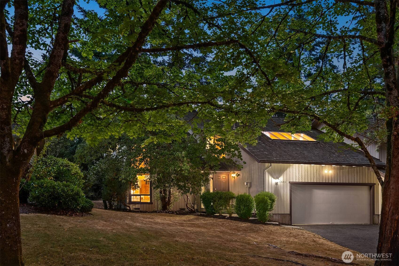 Redmond, WA 98052,6423 156th PL NE