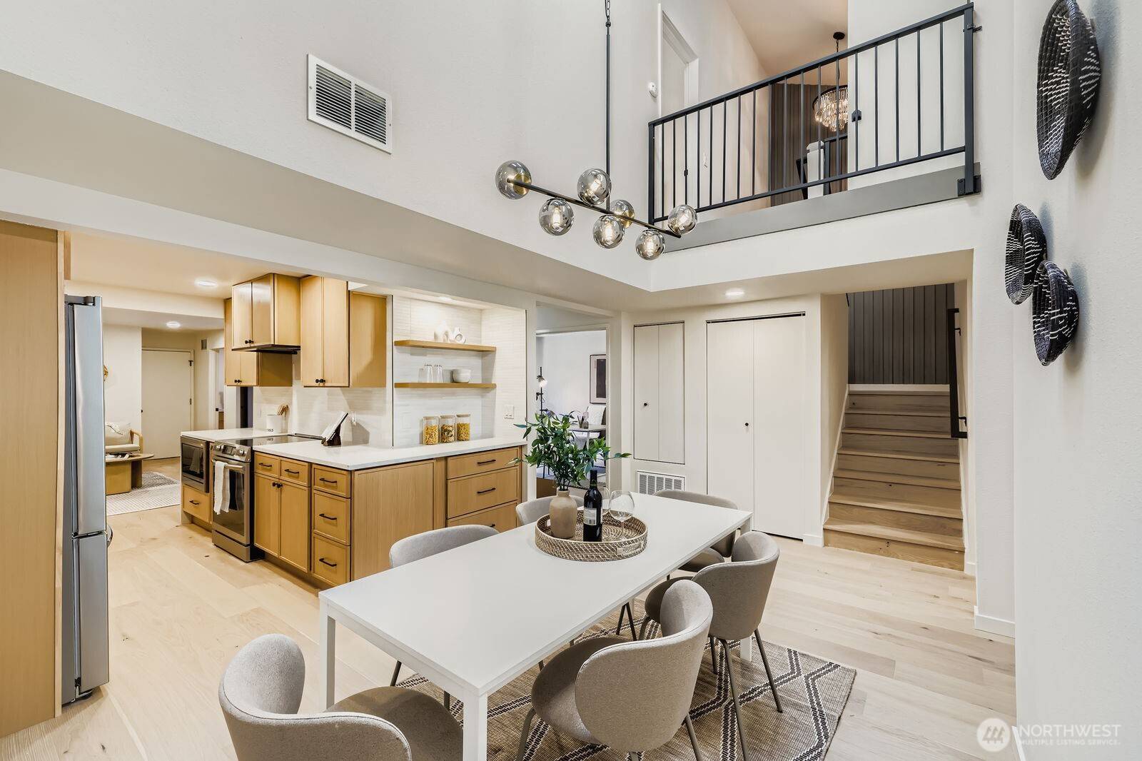 Bellevue, WA 98007,14208 NE 2nd PL