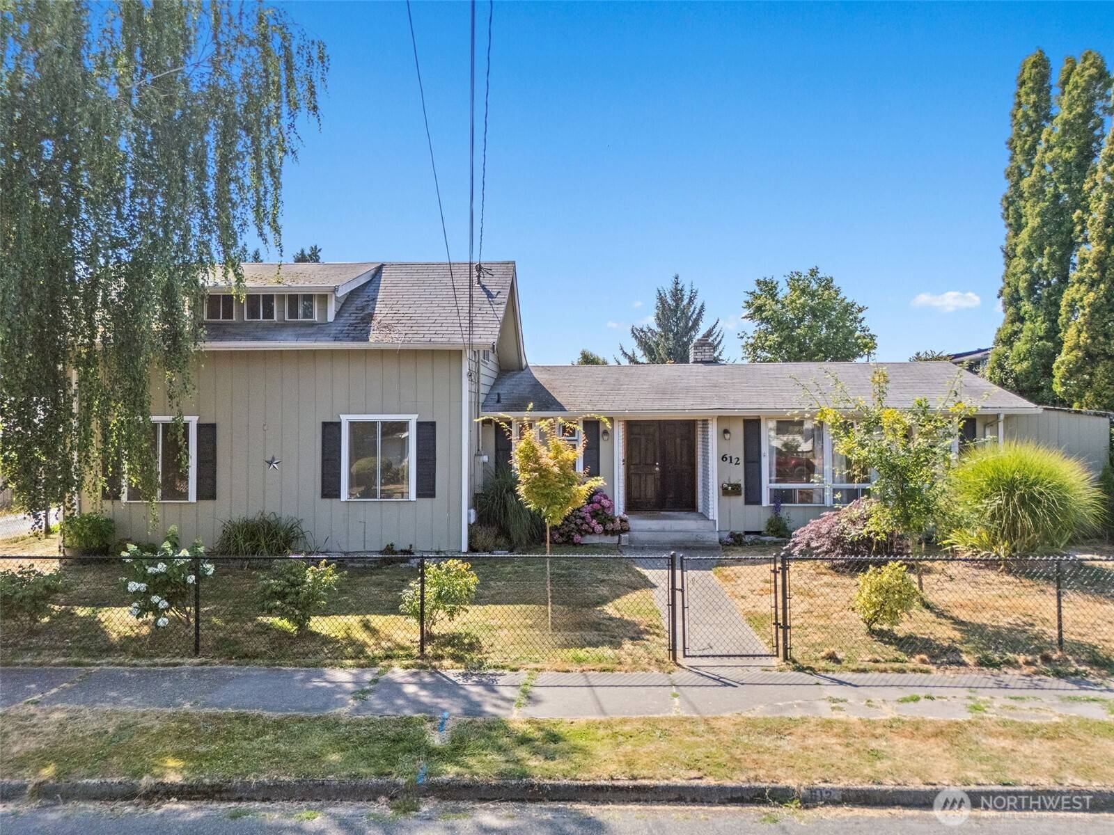 Puyallup, WA 98371,612 7th St SW