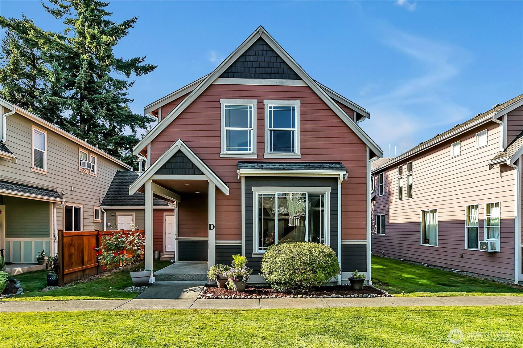 Enumclaw, WA 98022,1720 Garfield Street #4 (D)