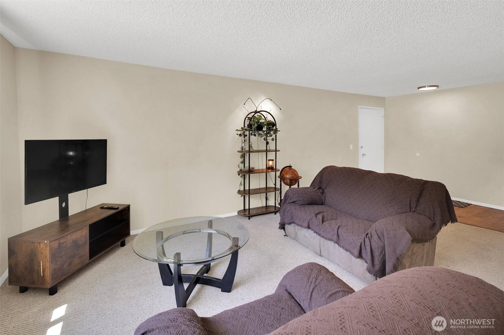 Everett, WA 98203,330 Elm ST #201
