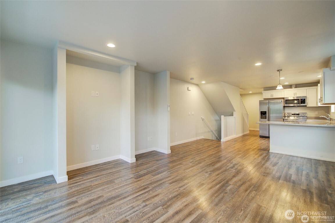 Kirkland, WA 98034,12607 NE 132nd ST #A